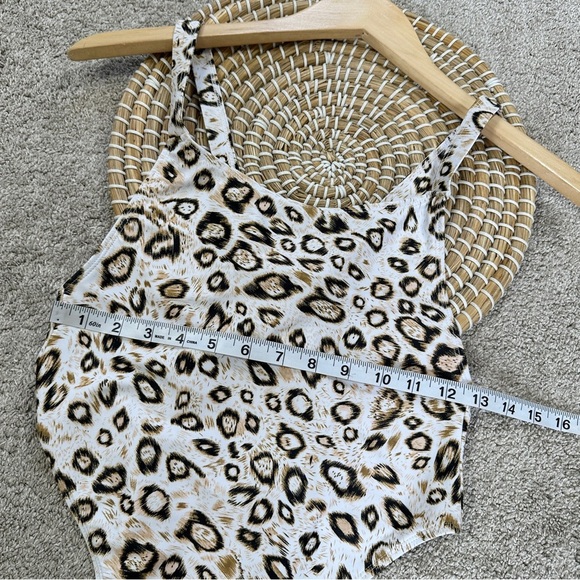 Lahana Swim Women’s Omala Cheeky One-Piece Swimsuit in Vintage Nude Leopard S - Picture 11 of 15